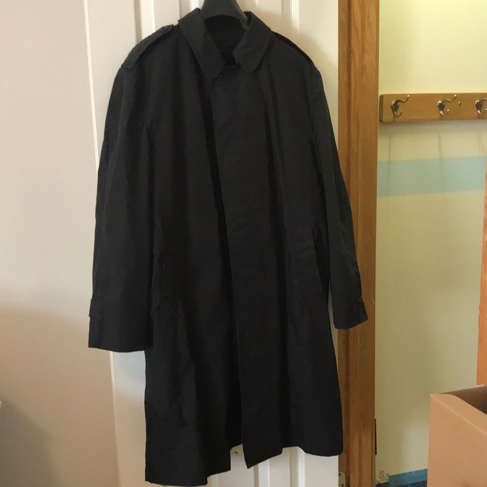 Military Black Trench Coat, 40 R with lining.